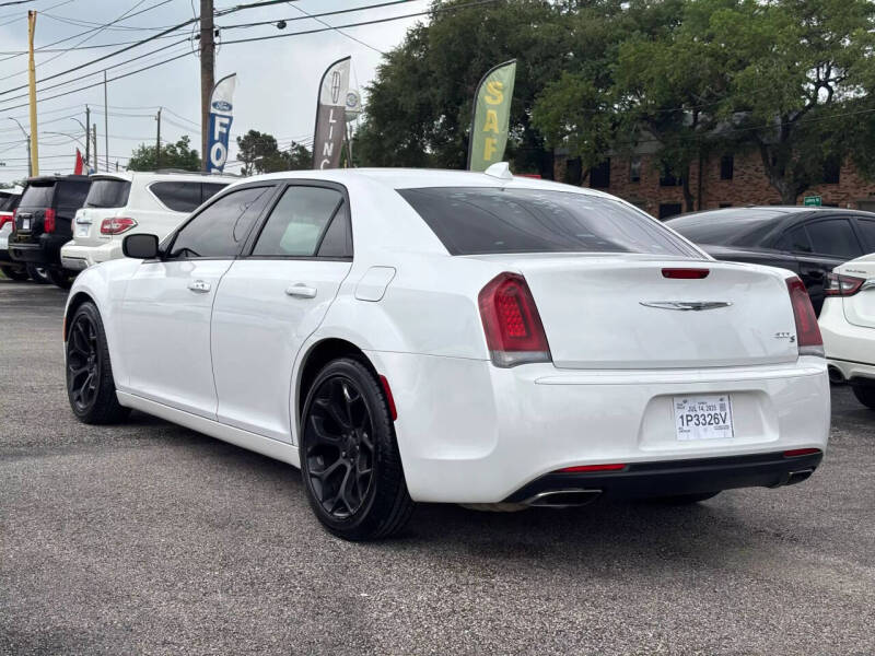 2015 Chrysler 300 S