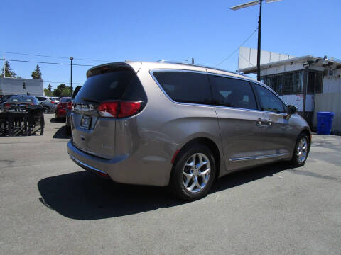 2017 Chrysler Pacifica Limited