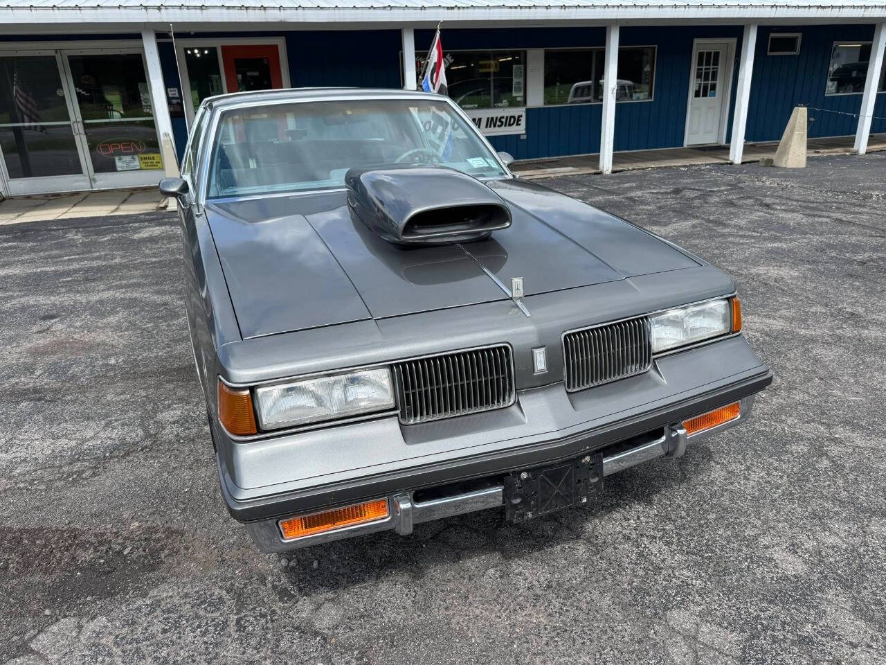 1988 Oldsmobile Cutlass Supreme 4