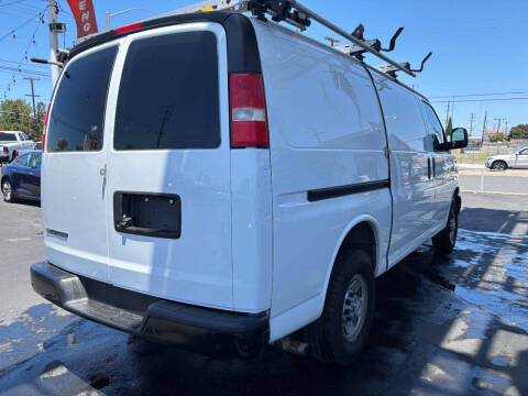 2017 Chevrolet Express 2500