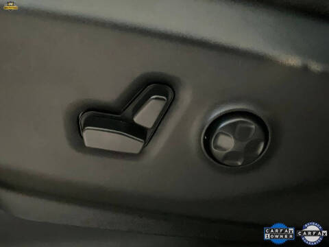 2024 Chrysler Pacifica Plug-In Hybrid Select