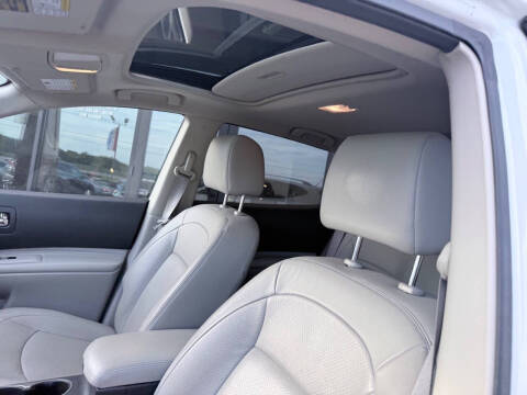 2012 Nissan Rogue SV w/SL Package