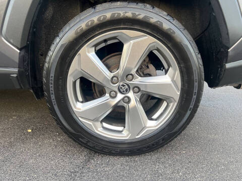 2021 Toyota RAV4 Hybrid XLE Premium