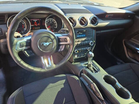 2017 Ford Mustang V6