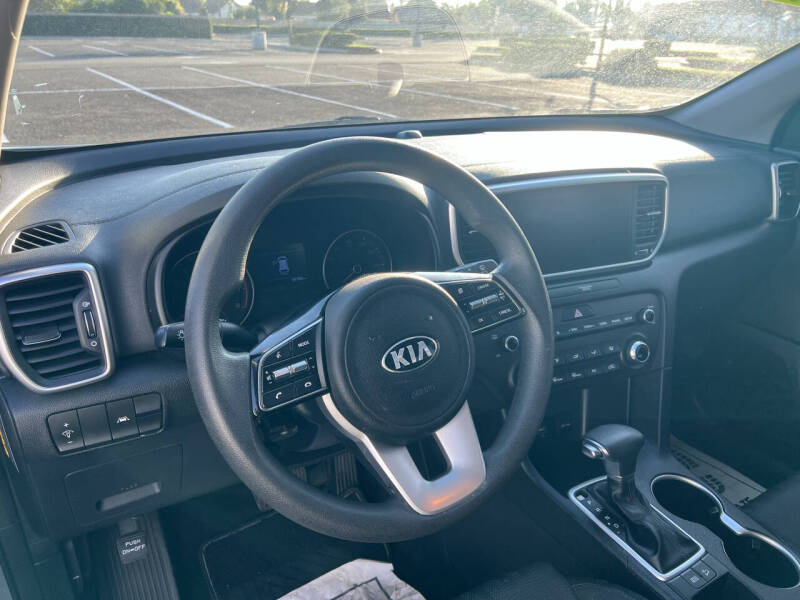 2022 Kia Sportage LX