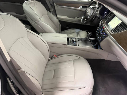 2015 Hyundai Genesis
