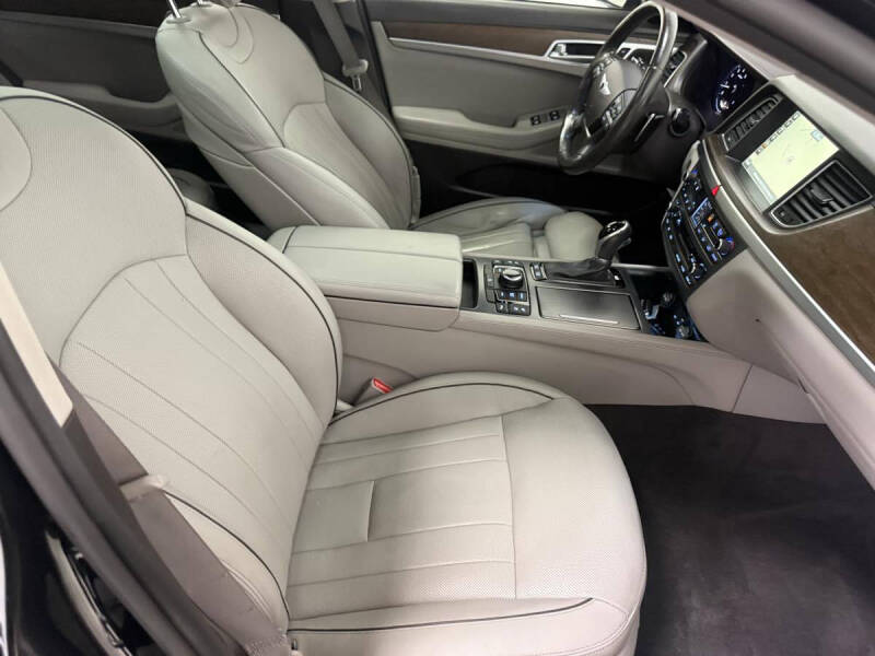 2015 Hyundai Genesis