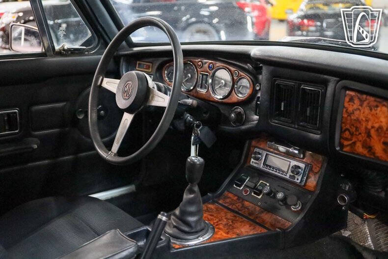 1974 MG B