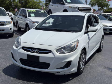 2012 Hyundai Accent GS