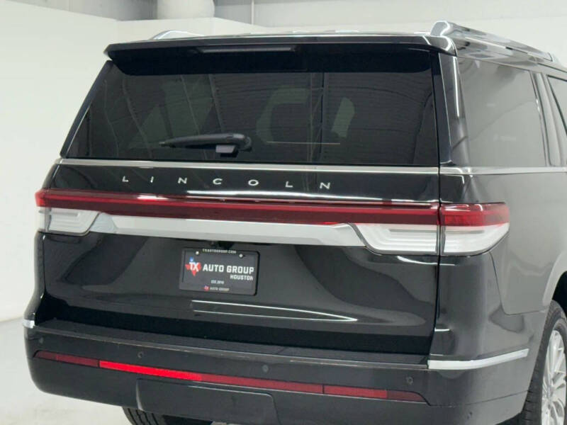 2023 Lincoln Navigator L Standard