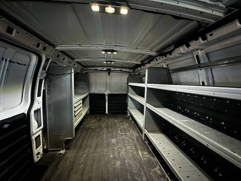 2017 Chevrolet Express 2500