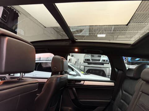 2014 Volkswagen Touareg V6 R-Line