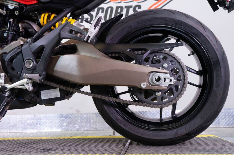 2016 Ducati Monster 821 Stripe