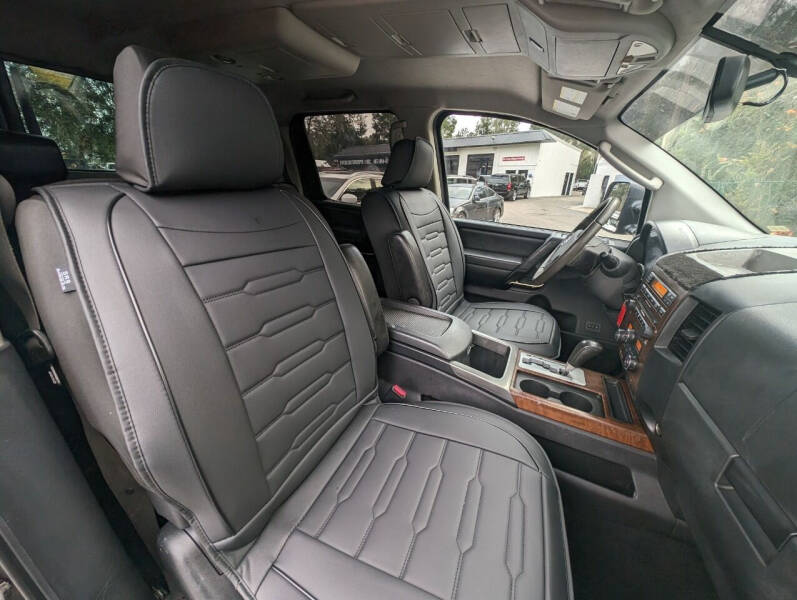 2009 Nissan Titan LE FFV