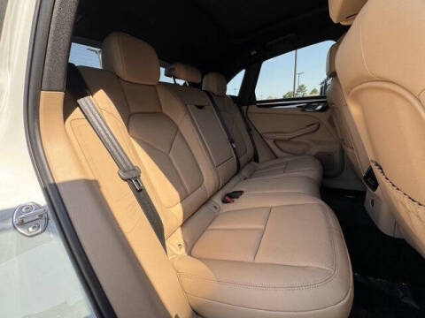 2025 Porsche Macan S