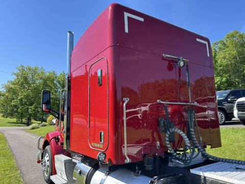 2015 Peterbilt 579 Sleeper Tractor