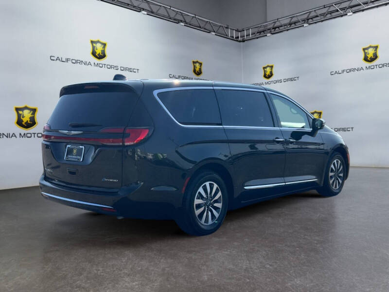 2022 Chrysler Pacifica Hybrid Limited