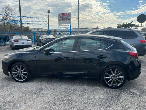 2018 Mazda MAZDA3 Touring