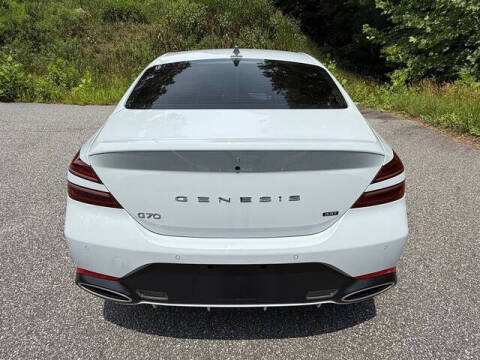 2023 Genesis G70