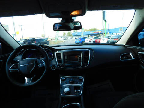 2015 Chrysler 200 LX