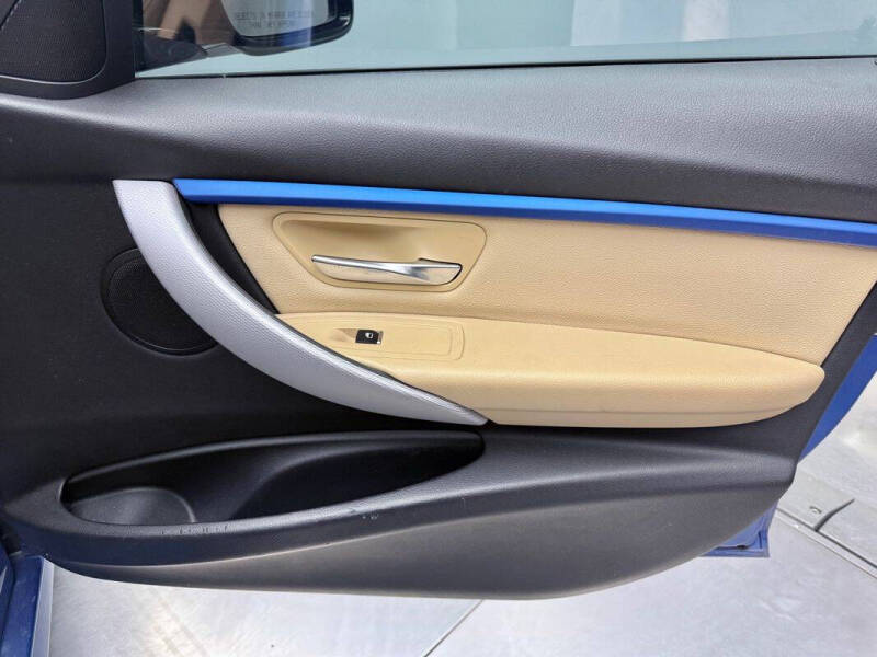 2017 BMW 3 Series 330i xDrive