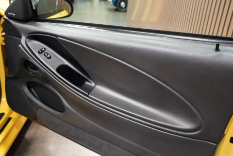 2003 Ford Mustang Mach 1 Premium