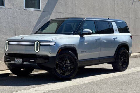 2025 Rivian R1S