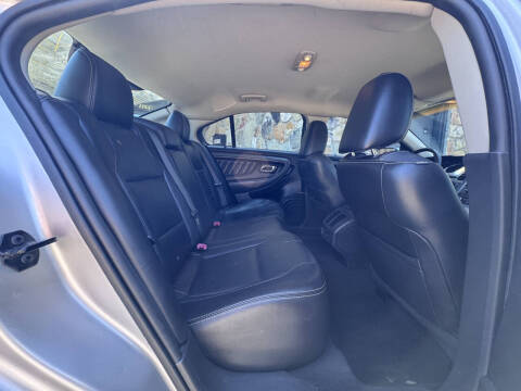 2011 Ford Taurus SEL