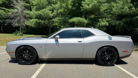 2017 Dodge Challenger R/T Plus
