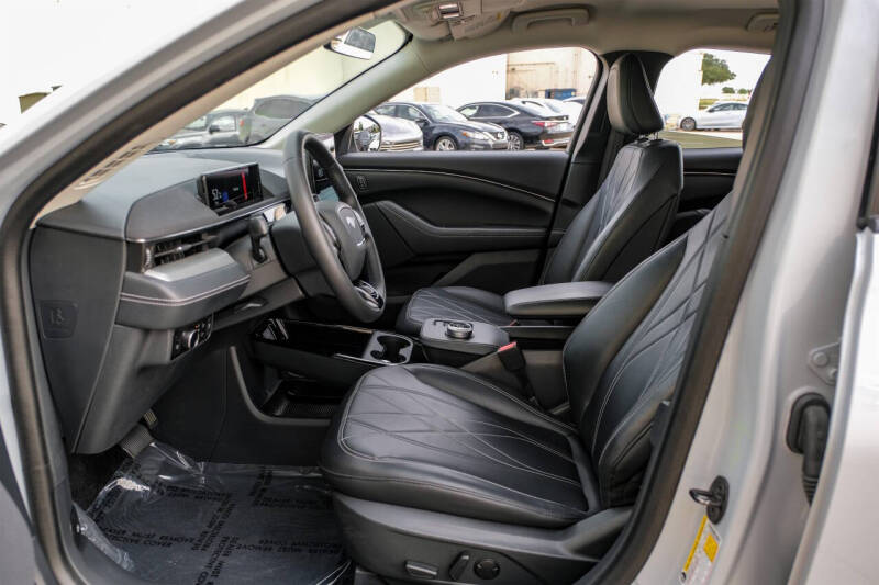 2023 Ford Mustang Mach-E Select