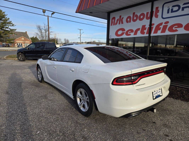 2016 Dodge Charger SE