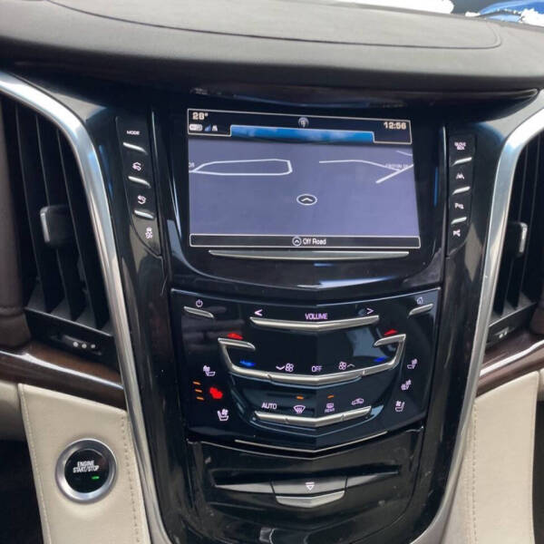 2017 Cadillac Escalade ESV Luxury