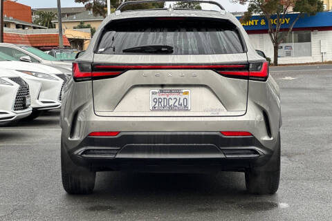 2025 Lexus NX 350h Premium