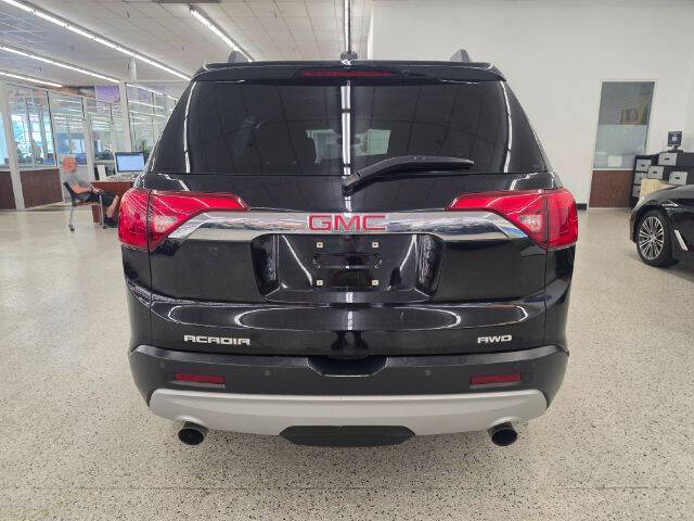2017 GMC Acadia SLE-2