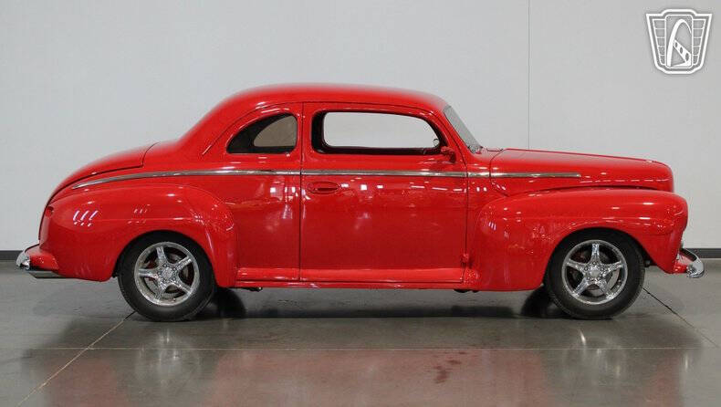1948 Ford Deluxe