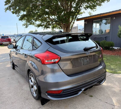 2017 Ford Focus ST