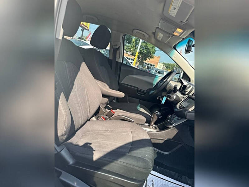 2015 Chevrolet Sonic LT Auto