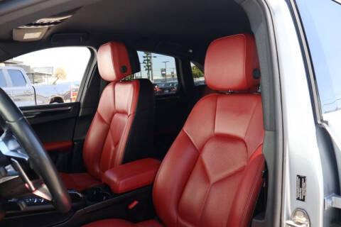 2015 Porsche Macan S