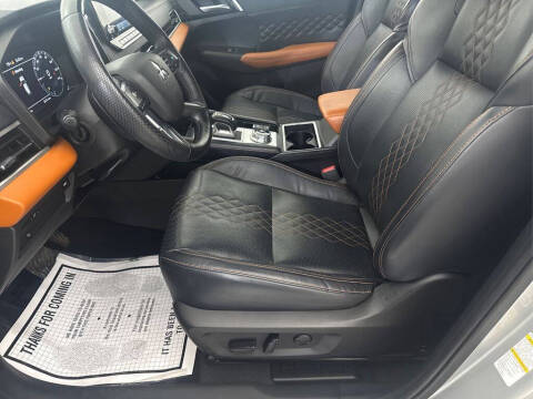 2023 Mitsubishi Outlander SEL
