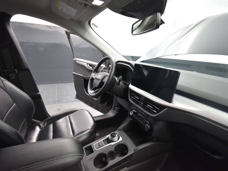 2024 Ford Escape Platinum