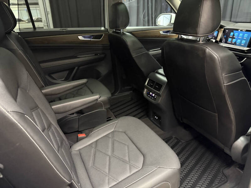 2024 Volkswagen Atlas SE 4Motion