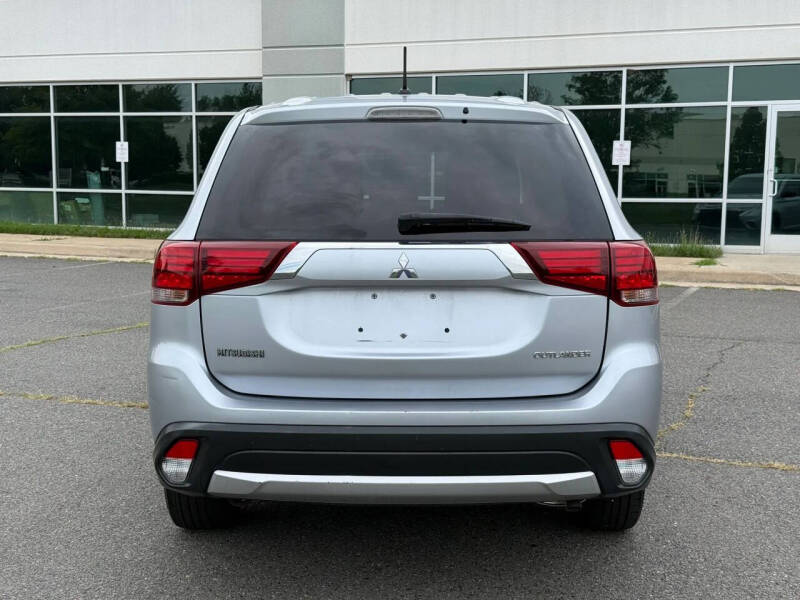 2016 Mitsubishi Outlander ES