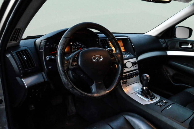 2009 Infiniti G37 Sedan x