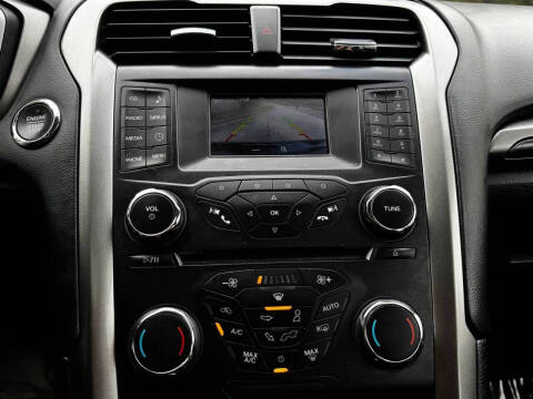 2017 Ford Fusion Hybrid SE