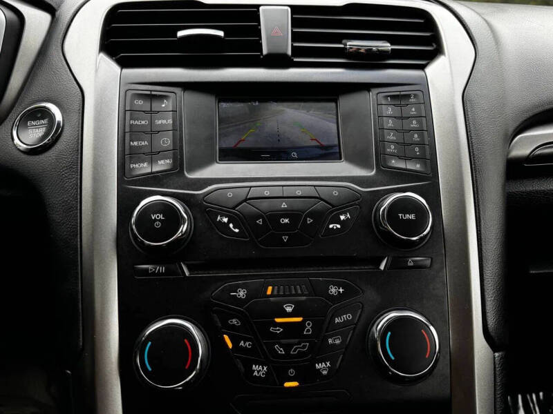 2017 Ford Fusion Hybrid SE