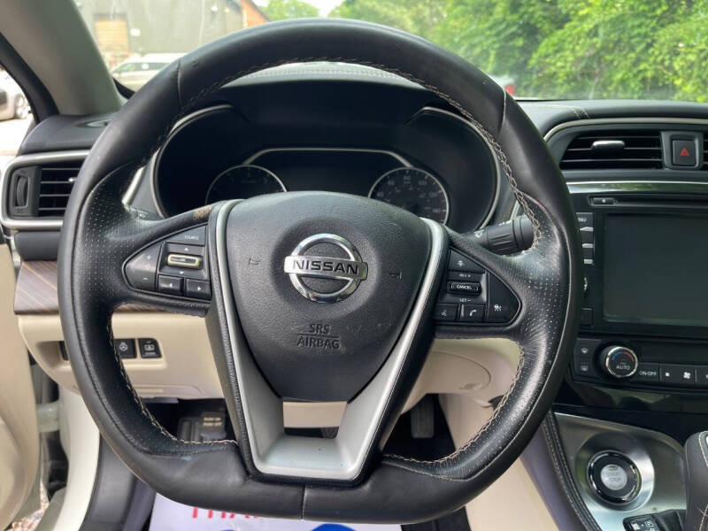 2017 Nissan Maxima Platinum