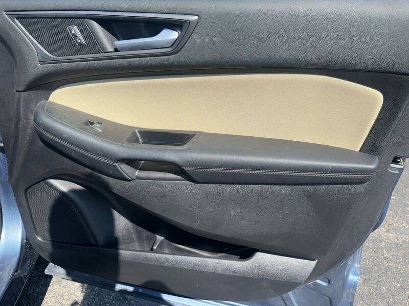 2018 Ford Edge SE