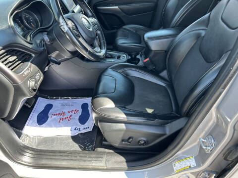 2019 Jeep Cherokee Latitude Plus