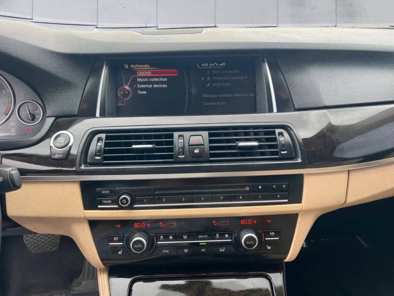 2016 BMW 5 Series 528i