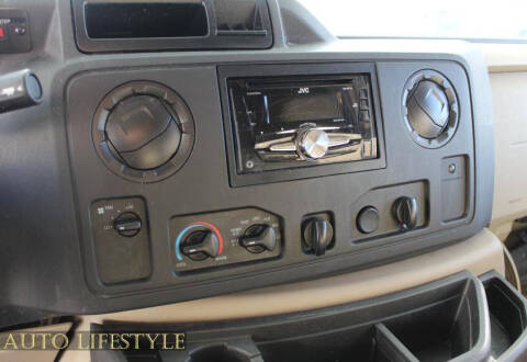 2014 Ford E-Series E-450 SD